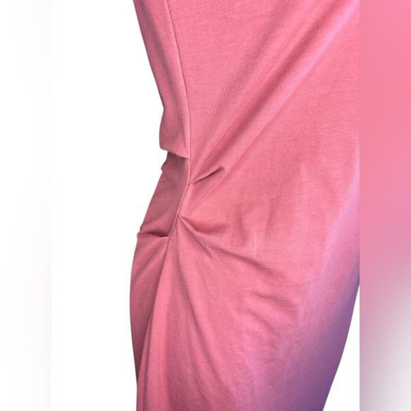 Athleta womens Effortless Tee Dress Sheath Berry Rose Size Extra Small
XS - Picture 5 of 8